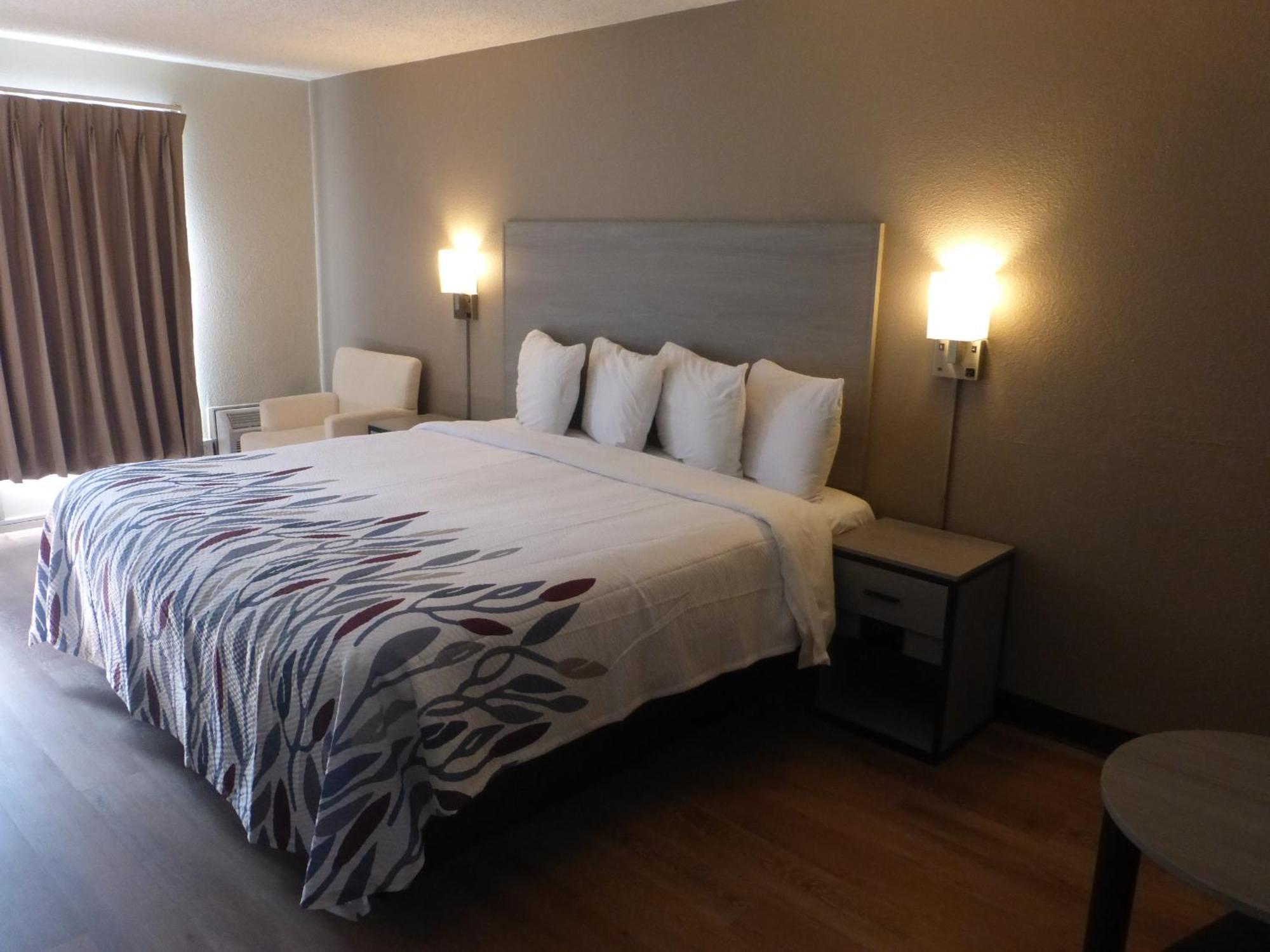 Red Roof Inn סטרודסברג מראה חיצוני תמונה