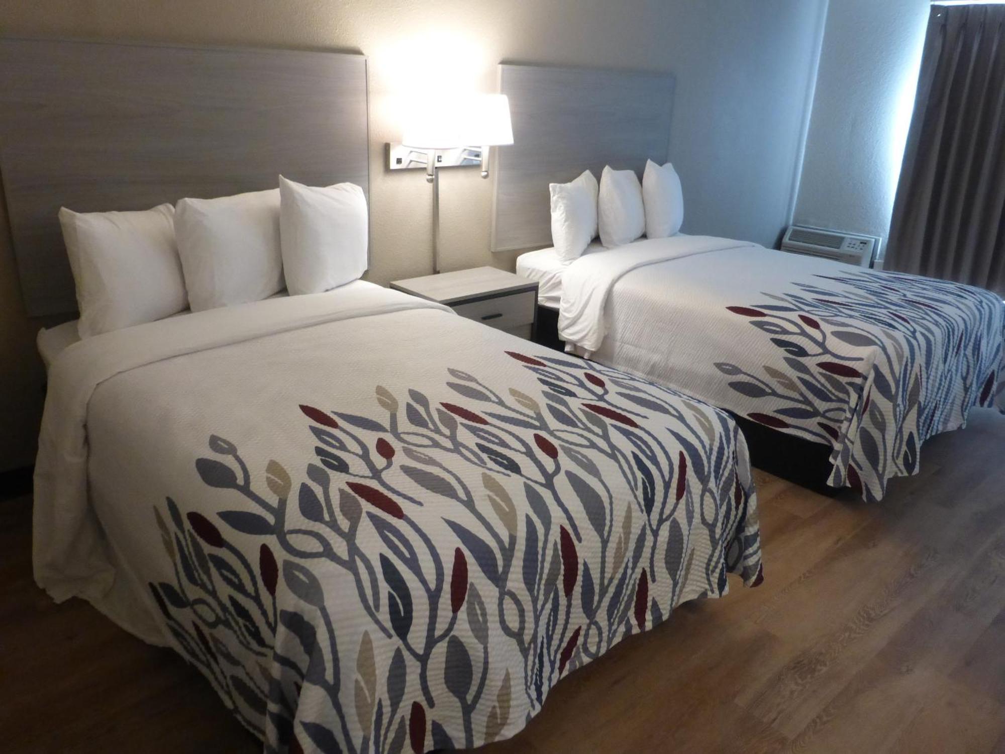 Red Roof Inn סטרודסברג מראה חיצוני תמונה