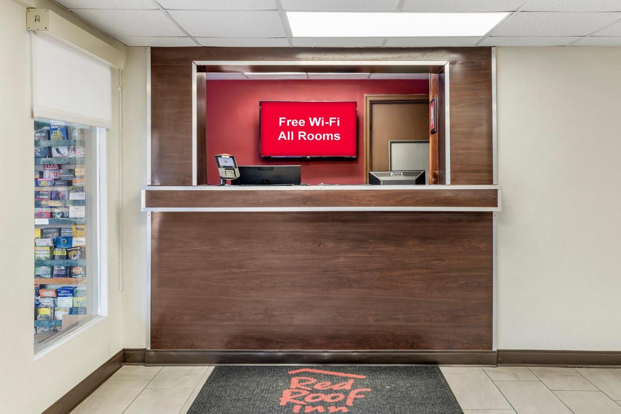 Red Roof Inn סטרודסברג מראה חיצוני תמונה