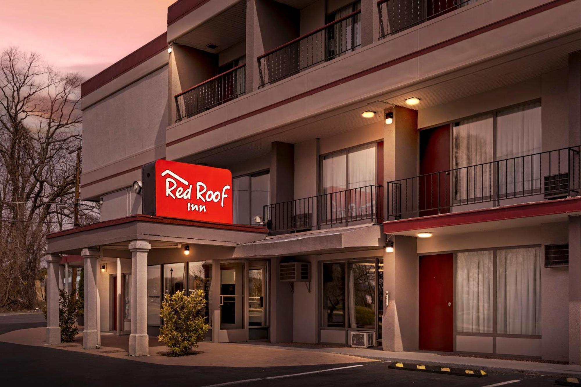 Red Roof Inn סטרודסברג מראה חיצוני תמונה