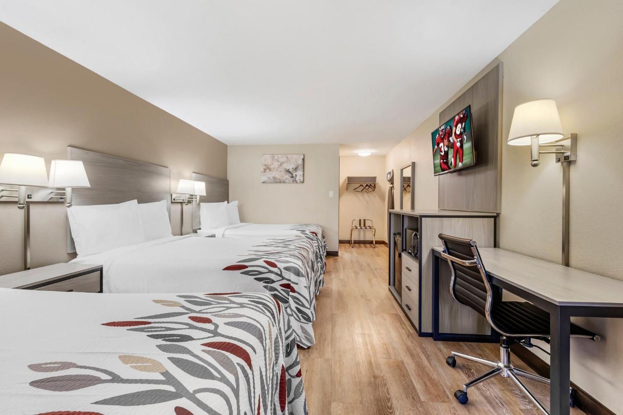 Red Roof Inn סטרודסברג מראה חיצוני תמונה